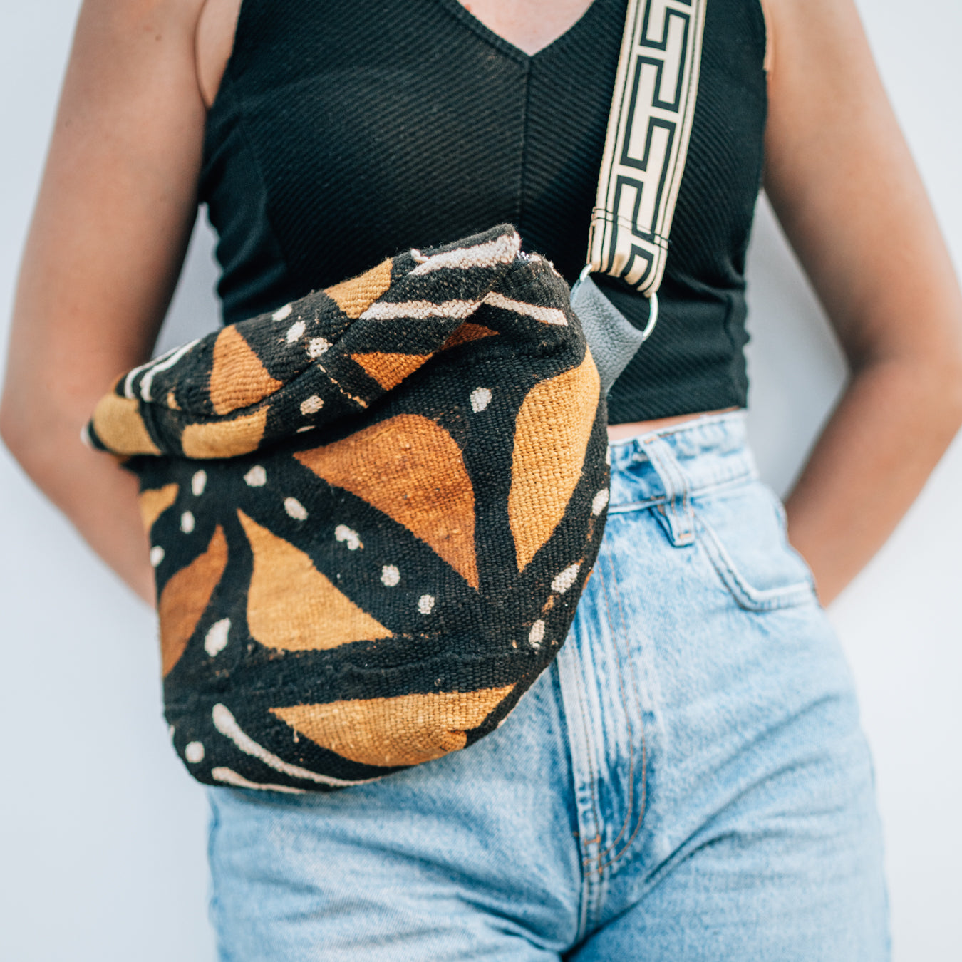 Fini Crossbody