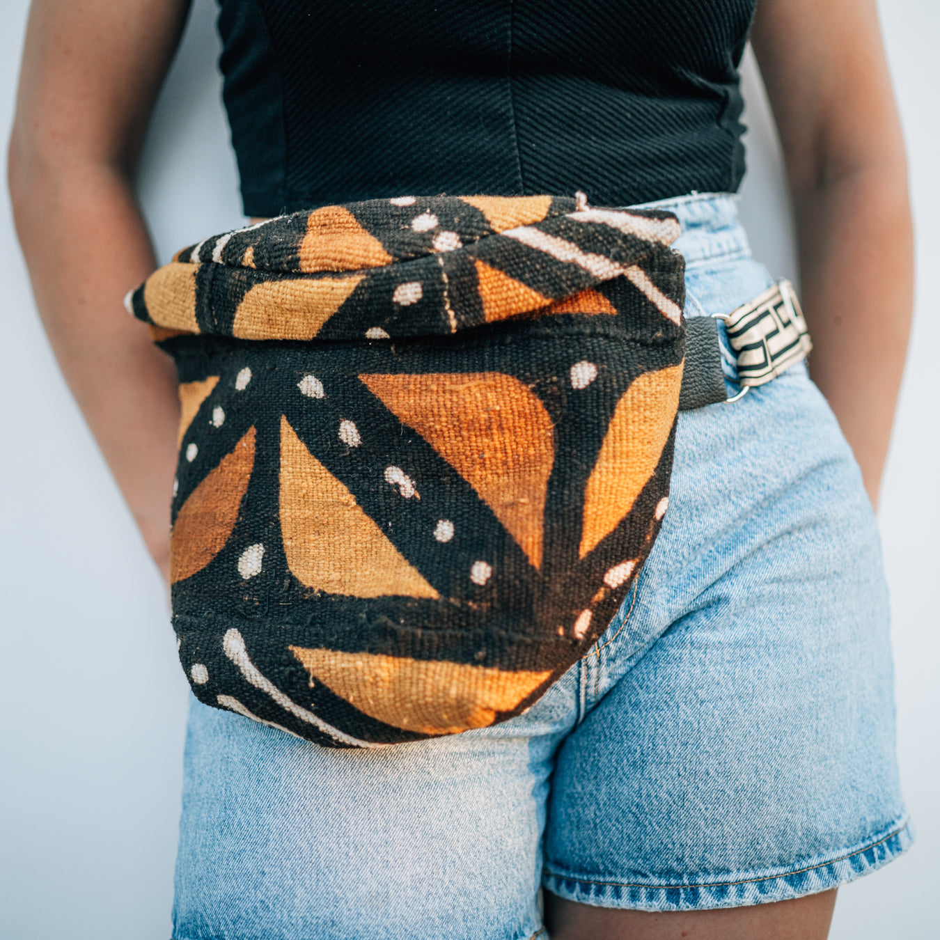 Fini Crossbody