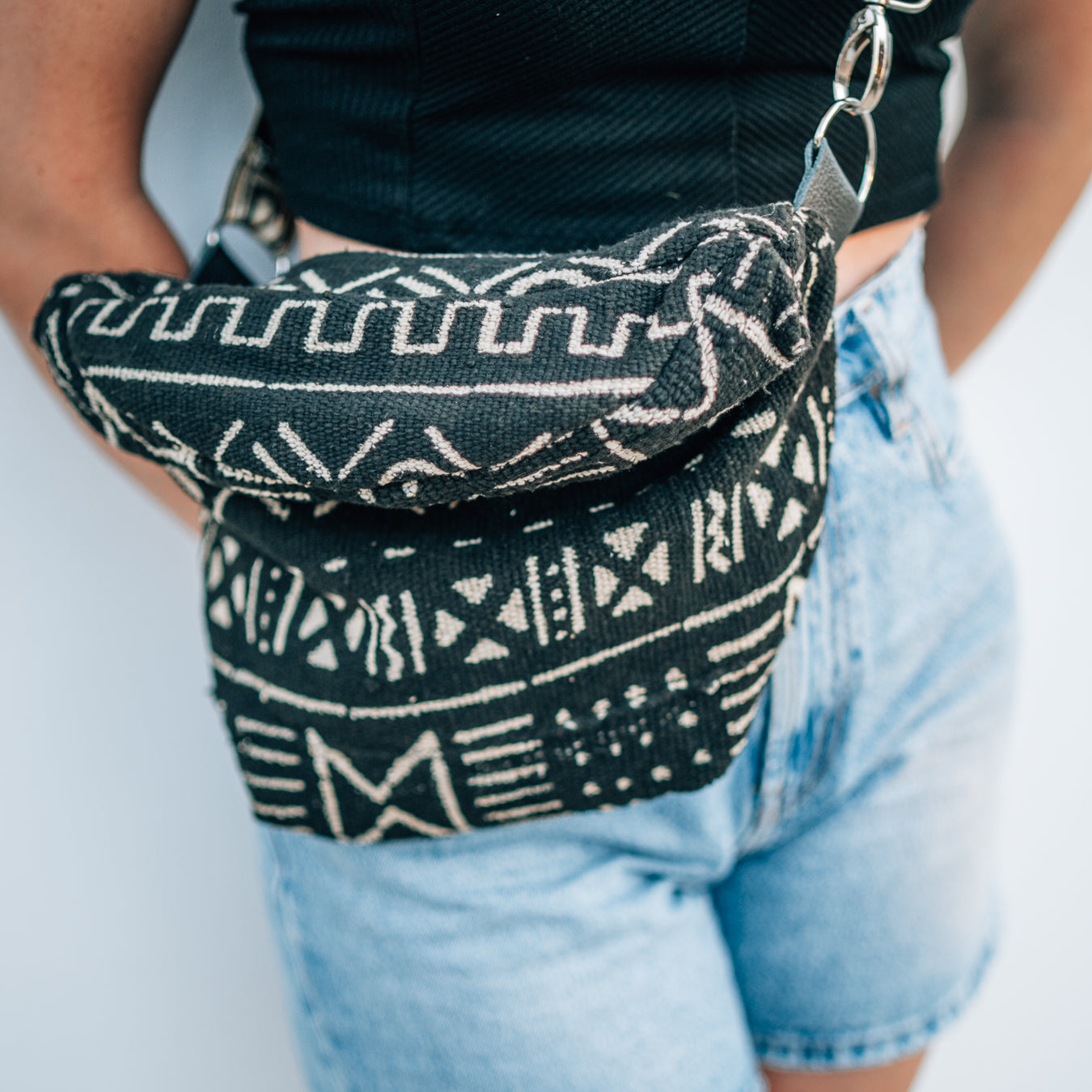 Fini Crossbody