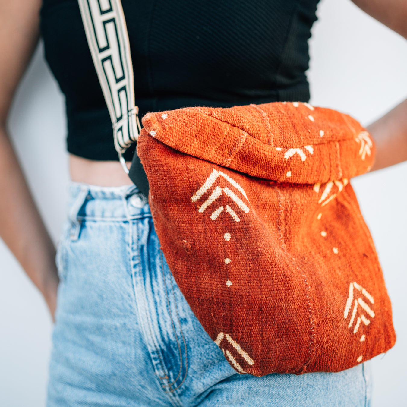 Fini Crossbody