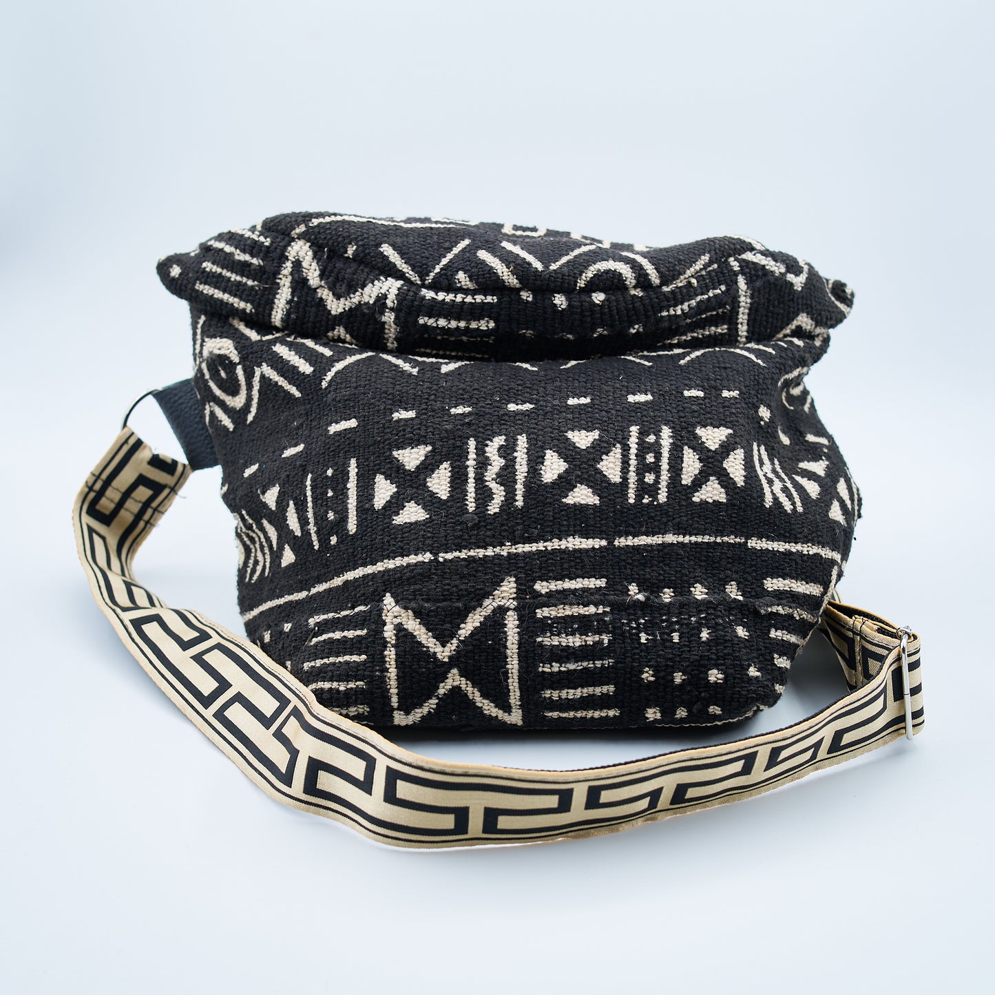 Fini Crossbody